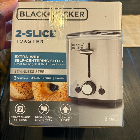 Black & Decker Stainless Steel 2-Slice Toaster - Picture 4 of 4